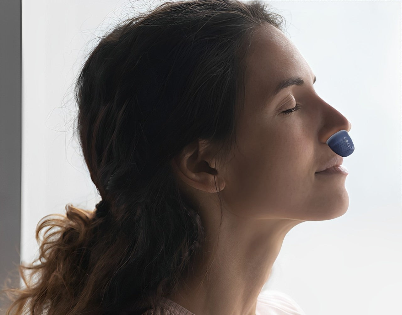 Dispositivo Mikro-CPAP contro l'apnea notturna - Dispositivo portatile anti-russamento senza maschera, verde chiaro e silenzioso