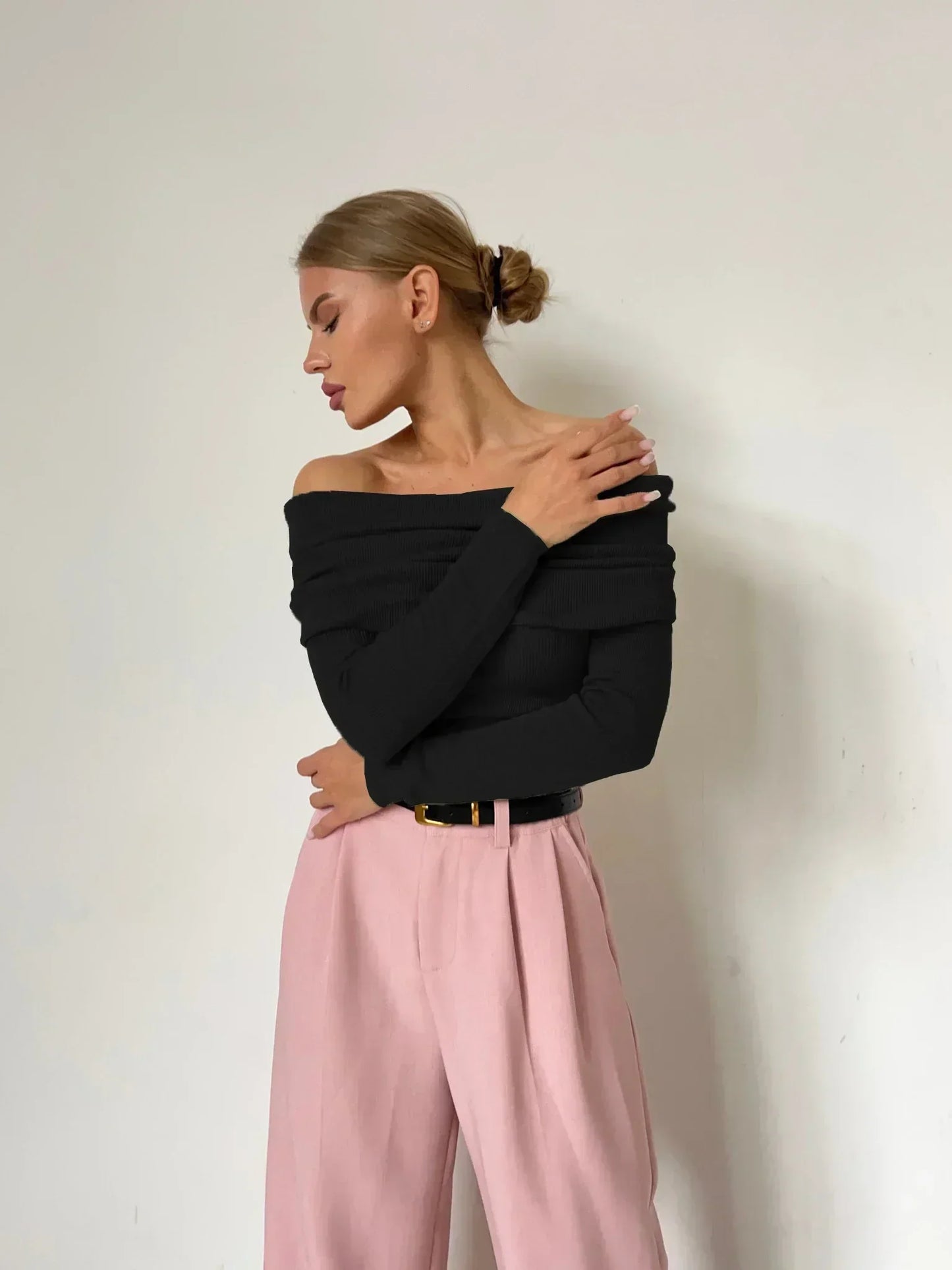 Elegante Top Off-Shoulder a Maniche Lunghe per Donne – Maglietta Stretch Scolpita