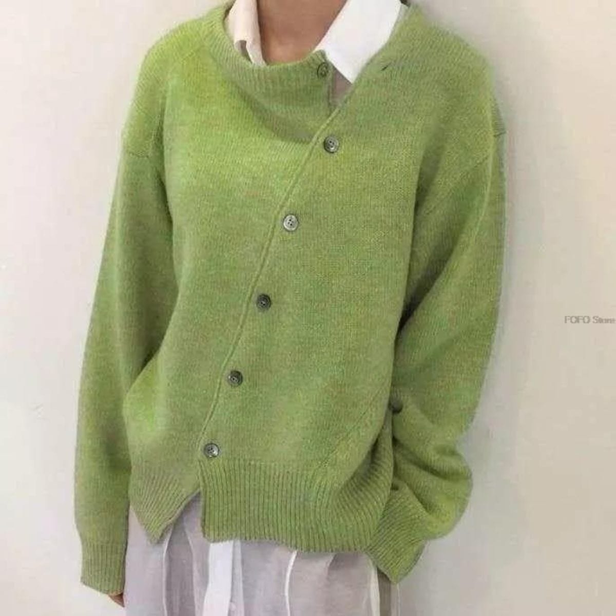 Capysse - Gilet lussuoso in morbido cashmere per donne con dettagli asimmetrici sui bottoni
