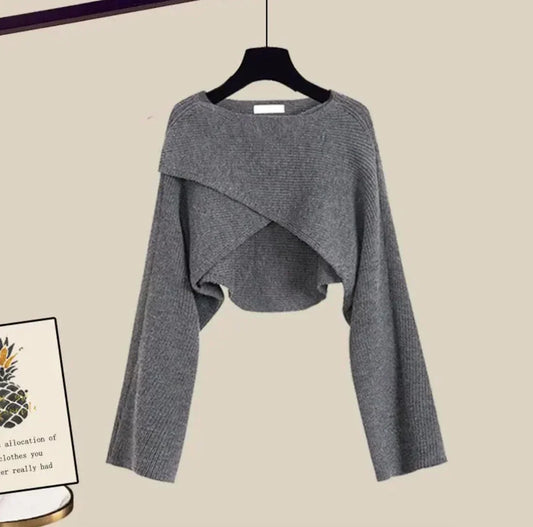 Elegante set di abbigliamento a 3 pezzi per donne con pantaloni larghi, camicia e moderno pullover corto