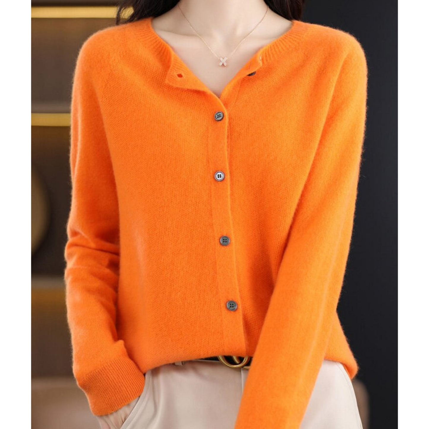 Bérélie - Cardigan da donna con scollo a barca in pura lana merino, stile cashmere, monocolore