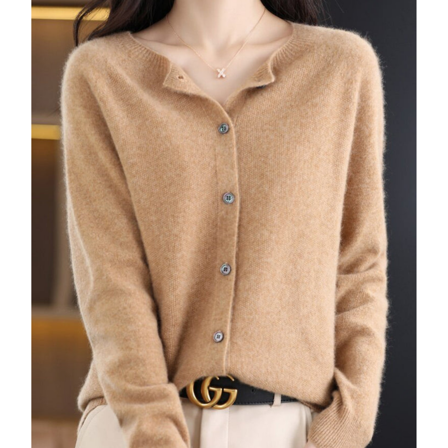 Bérélie - Cardigan da donna con scollo a barca in pura lana merino, stile cashmere, monocolore