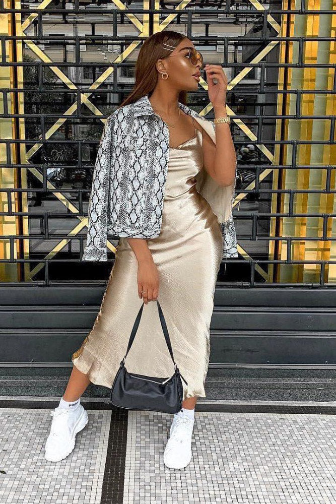 Sabrine - Maxi abito in raso dorato con scollatura drappeggiata e schiena scoperta