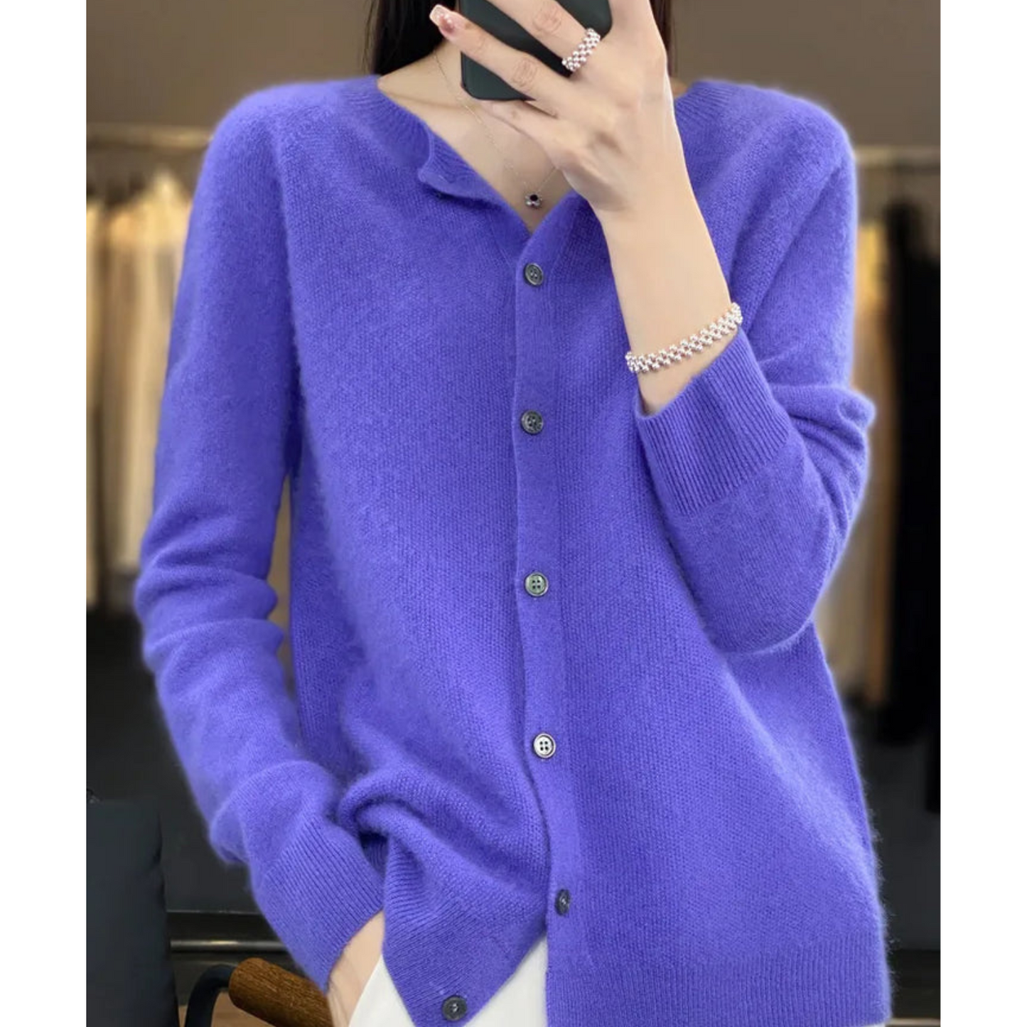 Bérélie - Cardigan da donna con scollo a barca in pura lana merino, stile cashmere, monocolore