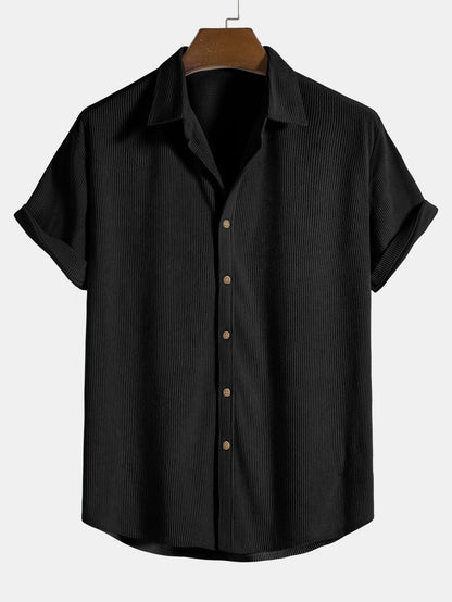 Set estivo composto da camicia a maniche corte e pantaloni corti – Look casual strutturato traspirante per uomini