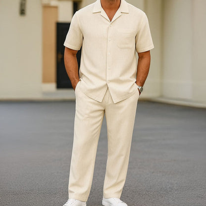 Set elegante a due pezzi per uomini – Camicia a maniche corte con colletto a revers e pantaloni comodi
