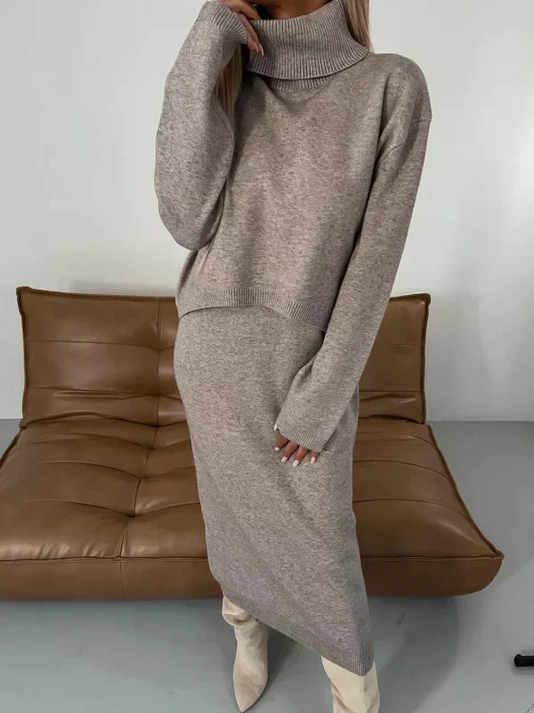Luna - Elegante e Morbido Completo Due Pezzi con Maglia a Collo Alto Corto e Gonna Lunga
