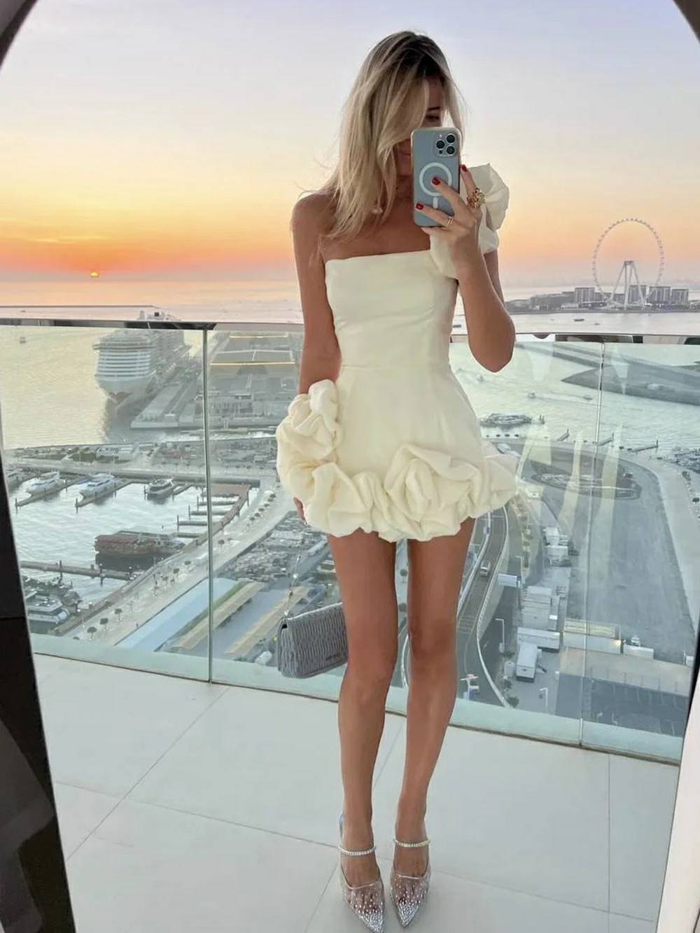 Kaelyne - Abito bustier asimmetrico con orlo a balze