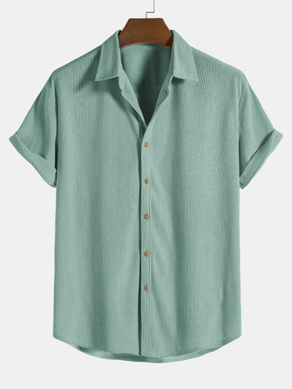 Set estivo composto da camicia a maniche corte e pantaloni corti – Look casual strutturato traspirante per uomini