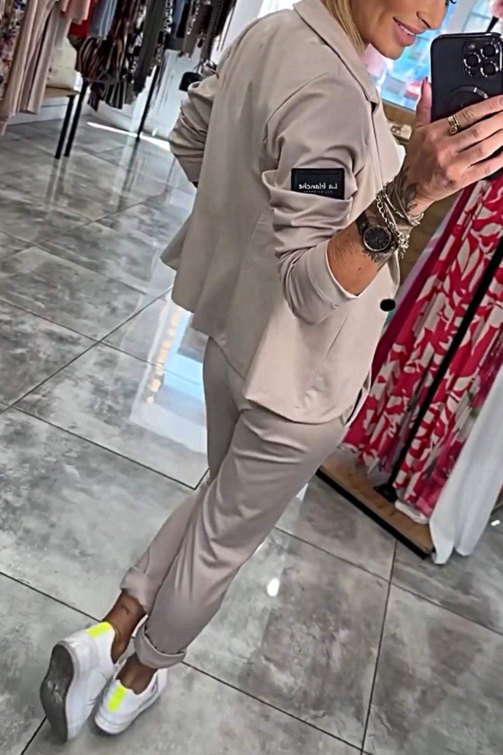 Completo blazer da donna moderno con pantaloni elasticizzati – Elegante outfit a 2 pezzi per ufficio e tempo libero