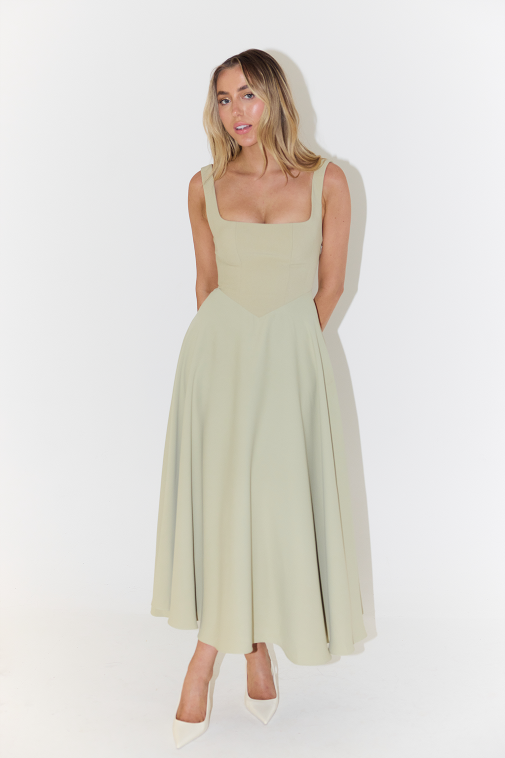Marcelline - Vestito midi estivo per donne con scollatura quadrata e senza maniche