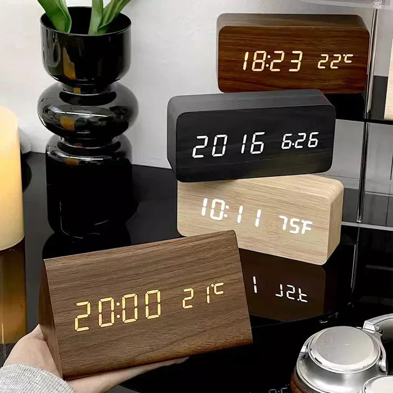 BoisSage - Sveglia in vero blocco di legno – WoodWatch – Display LED – Controllo vocale