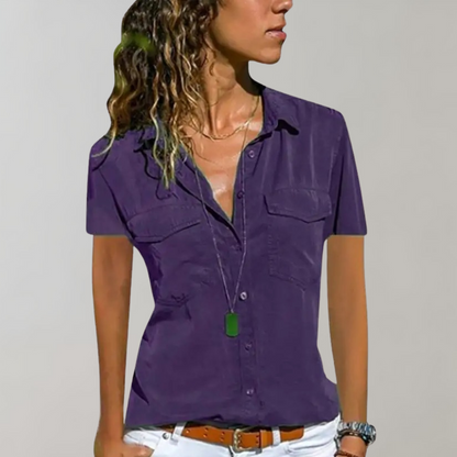 Maglietta a maniche corte in camicia – leggera e ariosa per donne