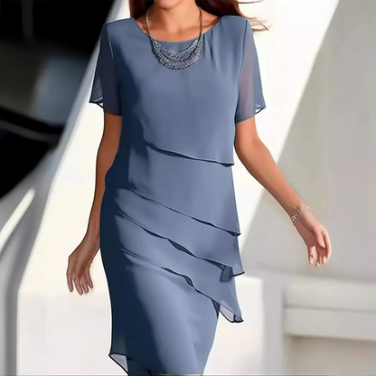 Kalienne - Elegante abito midi in chiffon con delicate sovrapposizioni