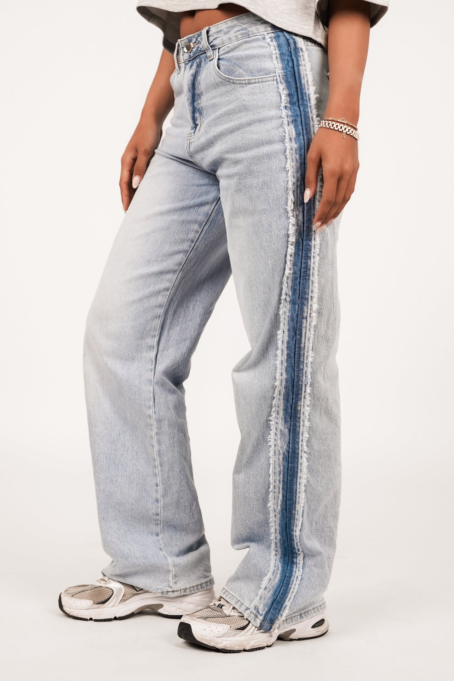 Caliréa - Jeans a gamba dritta con striscia laterale blu scuro per un effetto gambe più lunghe