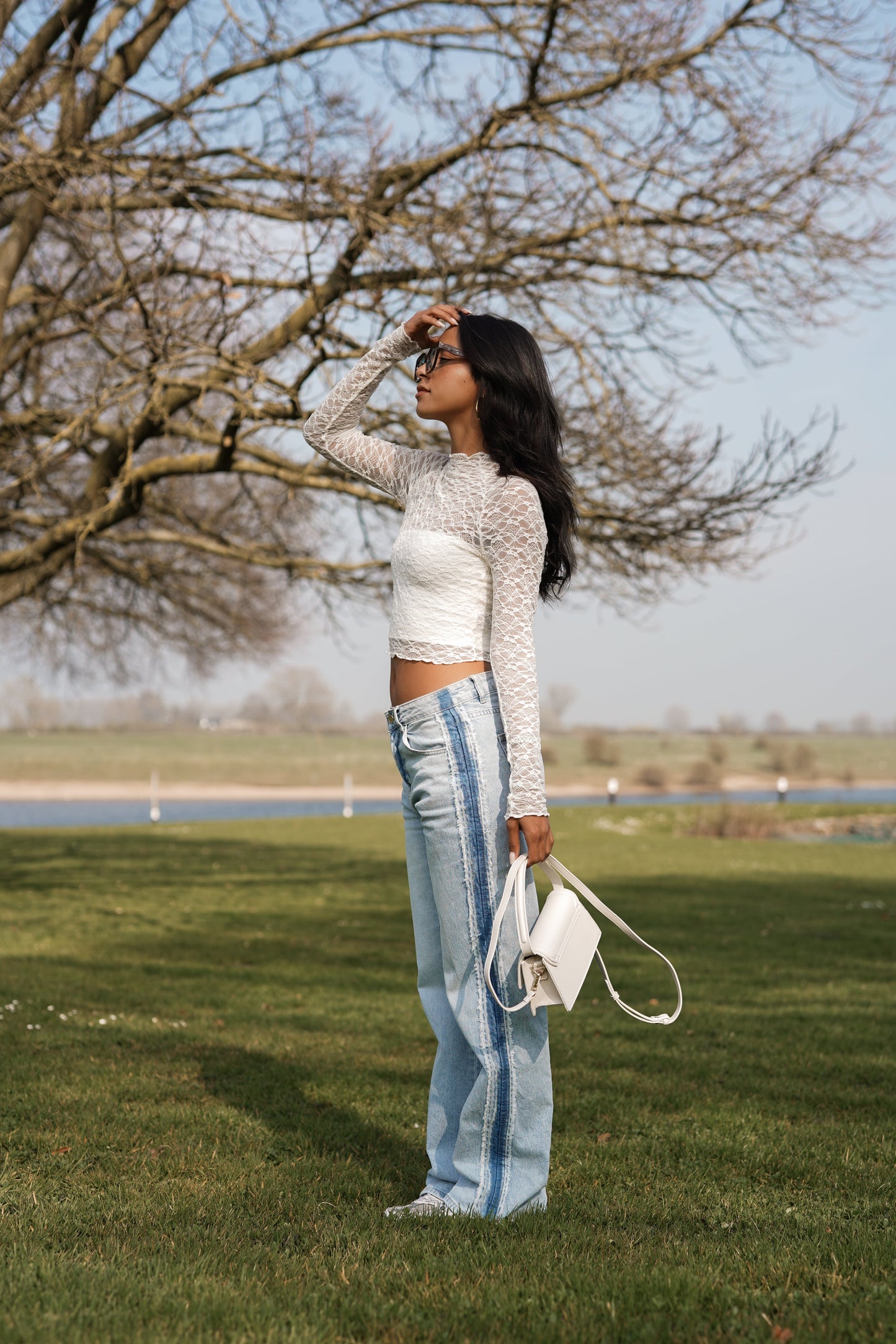 Caliréa - Jeans a gamba dritta con striscia laterale blu scuro per un effetto gambe più lunghe