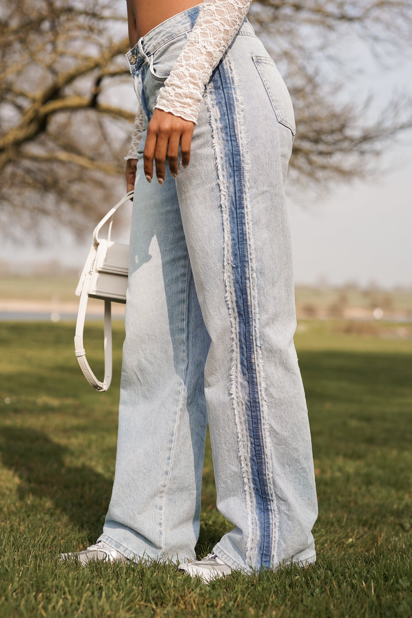 Caliréa - Jeans a gamba dritta con striscia laterale blu scuro per un effetto gambe più lunghe
