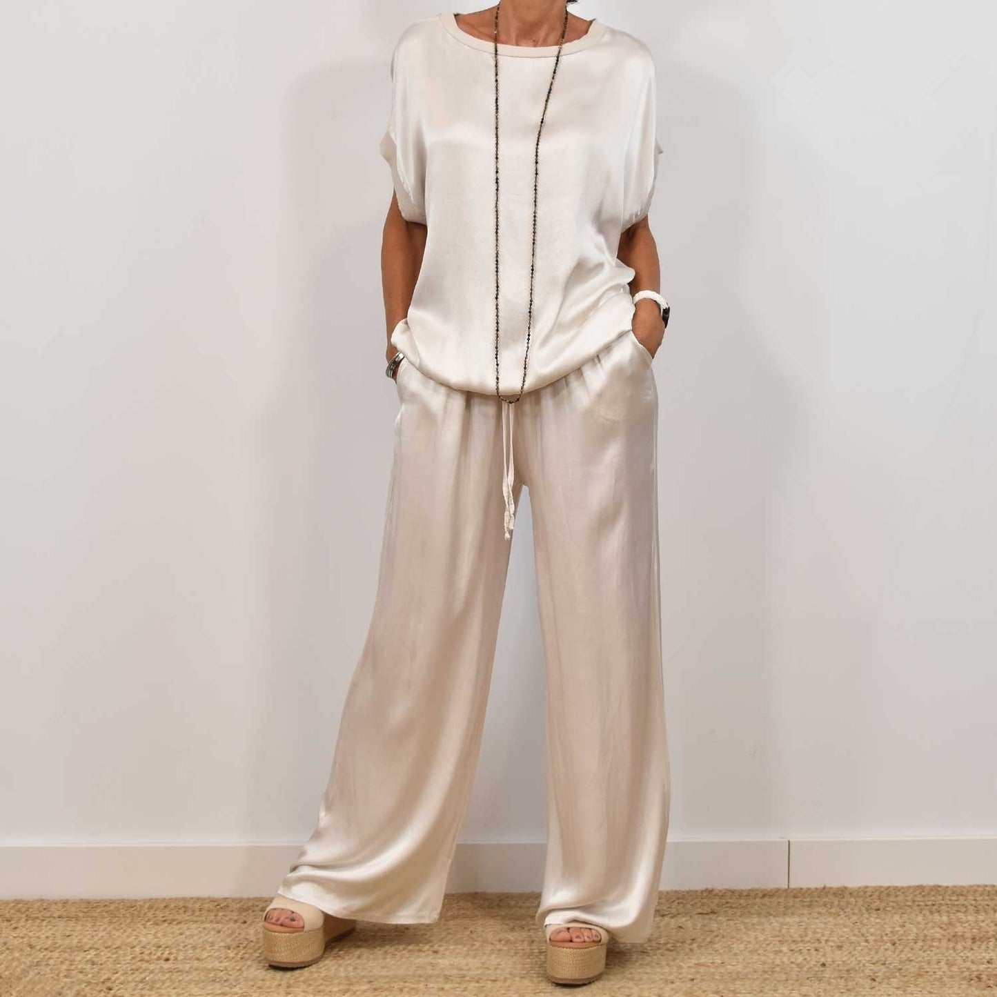 Rosalique - Insieme Satin Chic – Top Fluttuante & Pantaloni Ampi