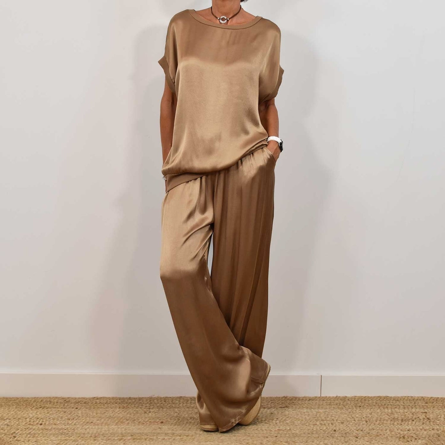 Rosalique - Insieme Satin Chic – Top Fluttuante & Pantaloni Ampi
