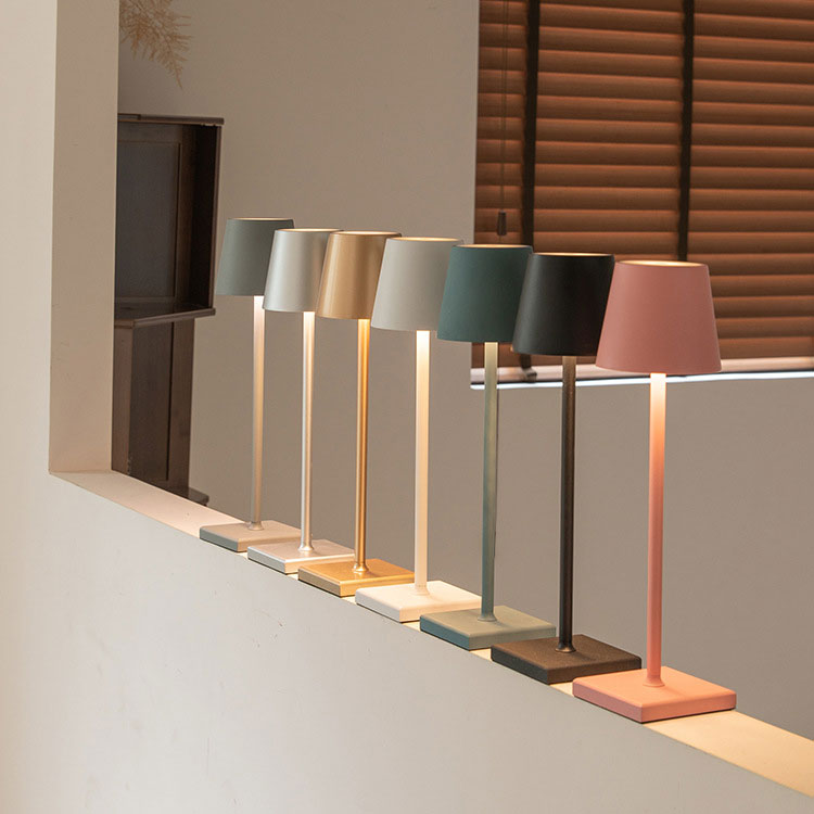 Voltis - Lampada da tavolo ricaricabile senza fili
