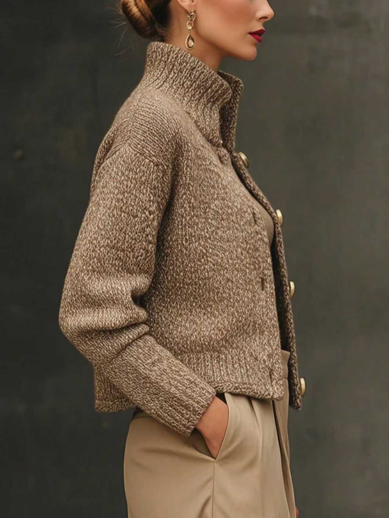 Isalys - Elegante gilet business casual in misto lana con colletto alto e bottoni