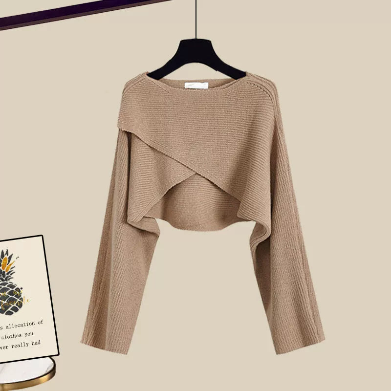 Elegante set di abbigliamento a 3 pezzi per donne con pantaloni larghi, camicia e moderno pullover corto