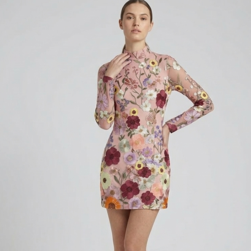 Elegante mini abito ricamato floreale con colletto alto – Abito attillato da festa per donne