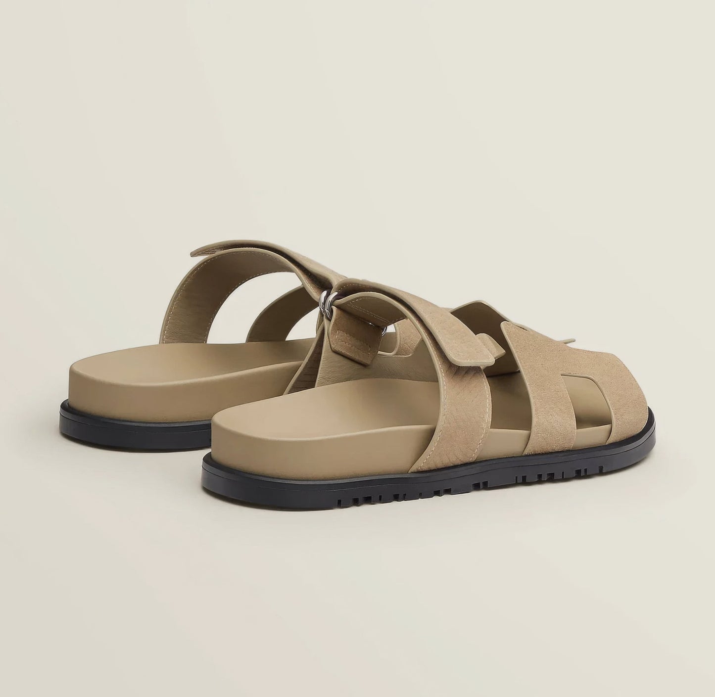 Eleganti ciabatte in pelle per donna con chiusura in velcro – Comode e Minimaliste