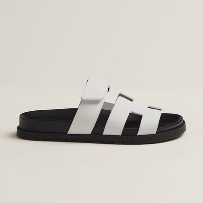Eleganti ciabatte in pelle per donna con chiusura in velcro – Comode e Minimaliste