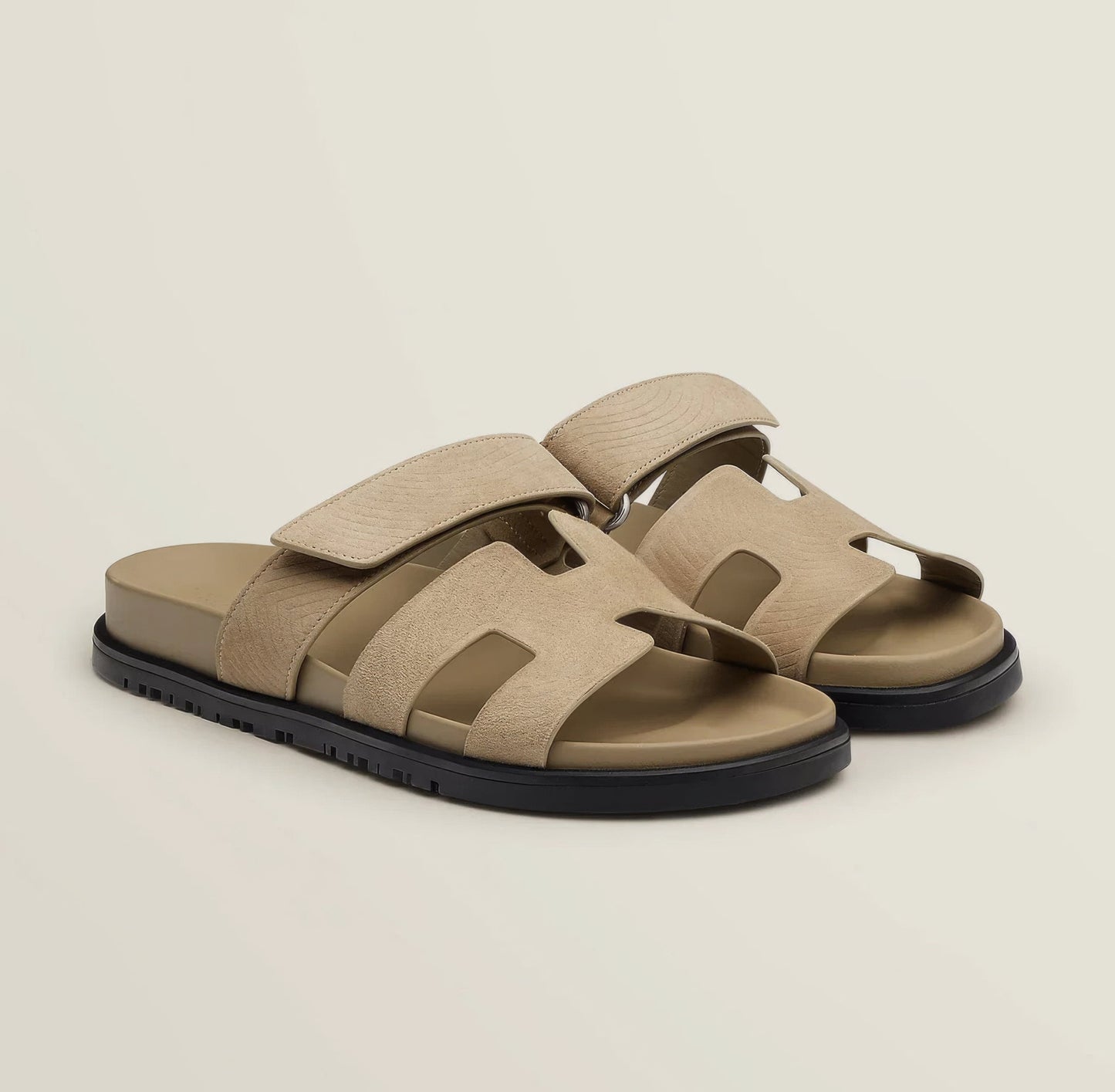 Eleganti ciabatte in pelle per donna con chiusura in velcro – Comode e Minimaliste