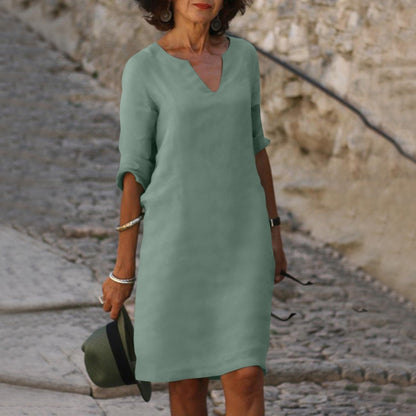 Abito estivo elegante con scollo a V per donne con vestibilità ampia