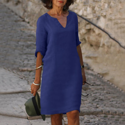 Abito estivo elegante con scollo a V per donne con vestibilità ampia