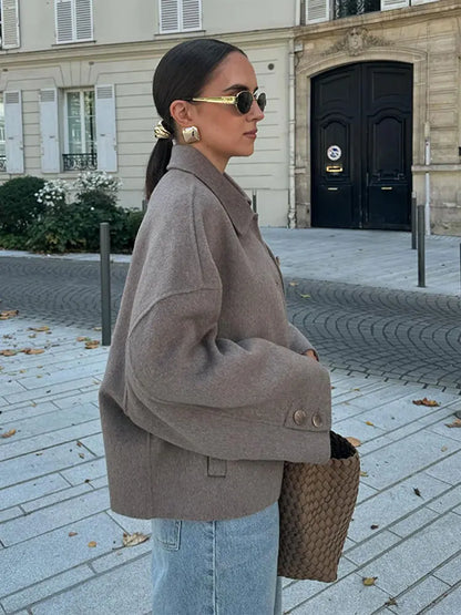 Iséa - Elegante cappotto primaverile in misto lana con maniche ampie, colletto e bottoni | Classico e caldo per donne