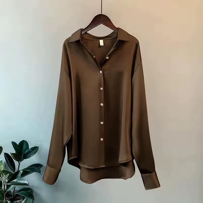 Sophie - Elegante e Lussuosa Blusa in Satin Lucido con Bottoni e Maniche Lunghe per Donne