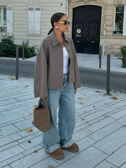 Iséa - Elegante cappotto primaverile in misto lana con maniche ampie, colletto e bottoni | Classico e caldo per donne