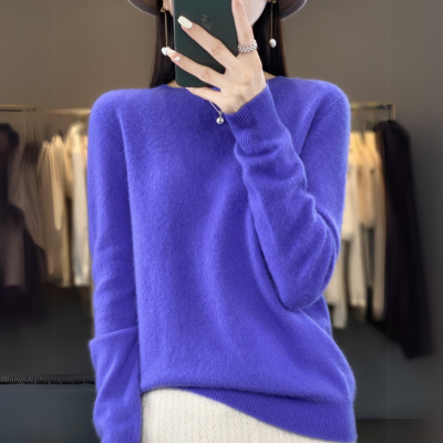 Regina - Maglione comodo in cashmere blu con scollo rotondo