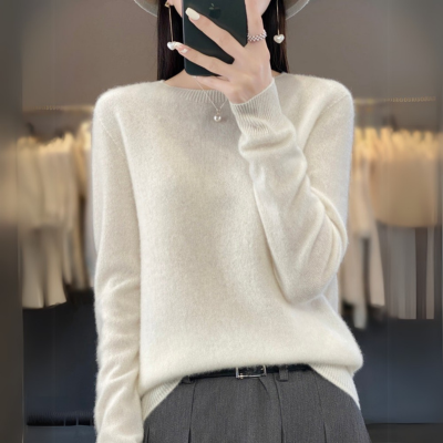 Regina - Maglione comodo in cashmere blu con scollo rotondo