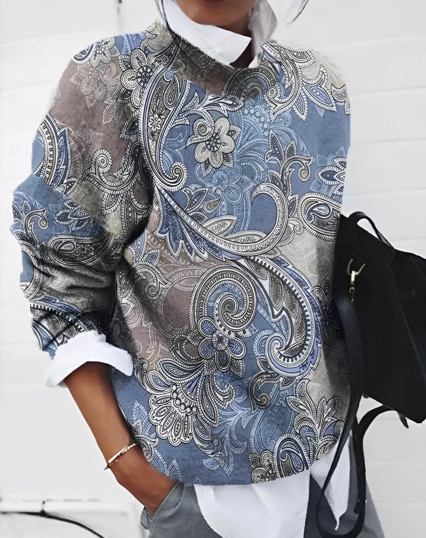 Elegante blusa da donna con motivo paisley – Leggera blusa a maniche lunghe con stampa stilosa