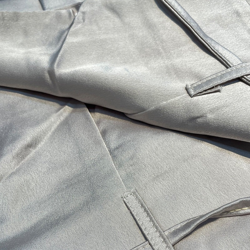 Elegante Set in Satin a Due Pezzi con Top a Collo Alto per Donne – Pantaloni Ampi e Outfit Estivo Elegante
