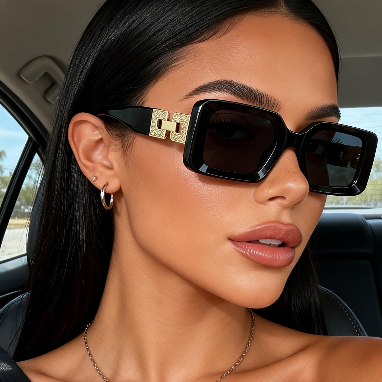 Occhiali da sole rettangolari di lusso per donne con dettagli dorati – Protezione UV400 e stile rétro elegante