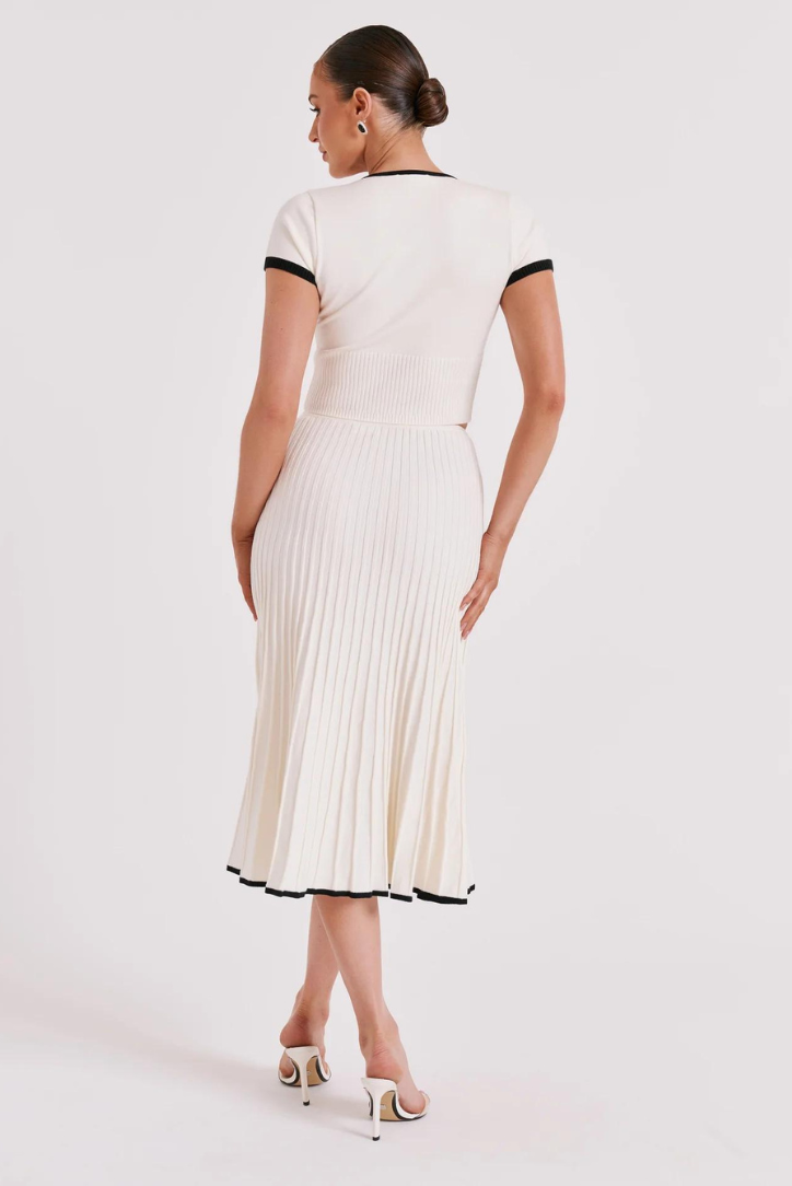 Set elegante in maglia per donna – Set con gonna midi a coste e dettagli a contrasto