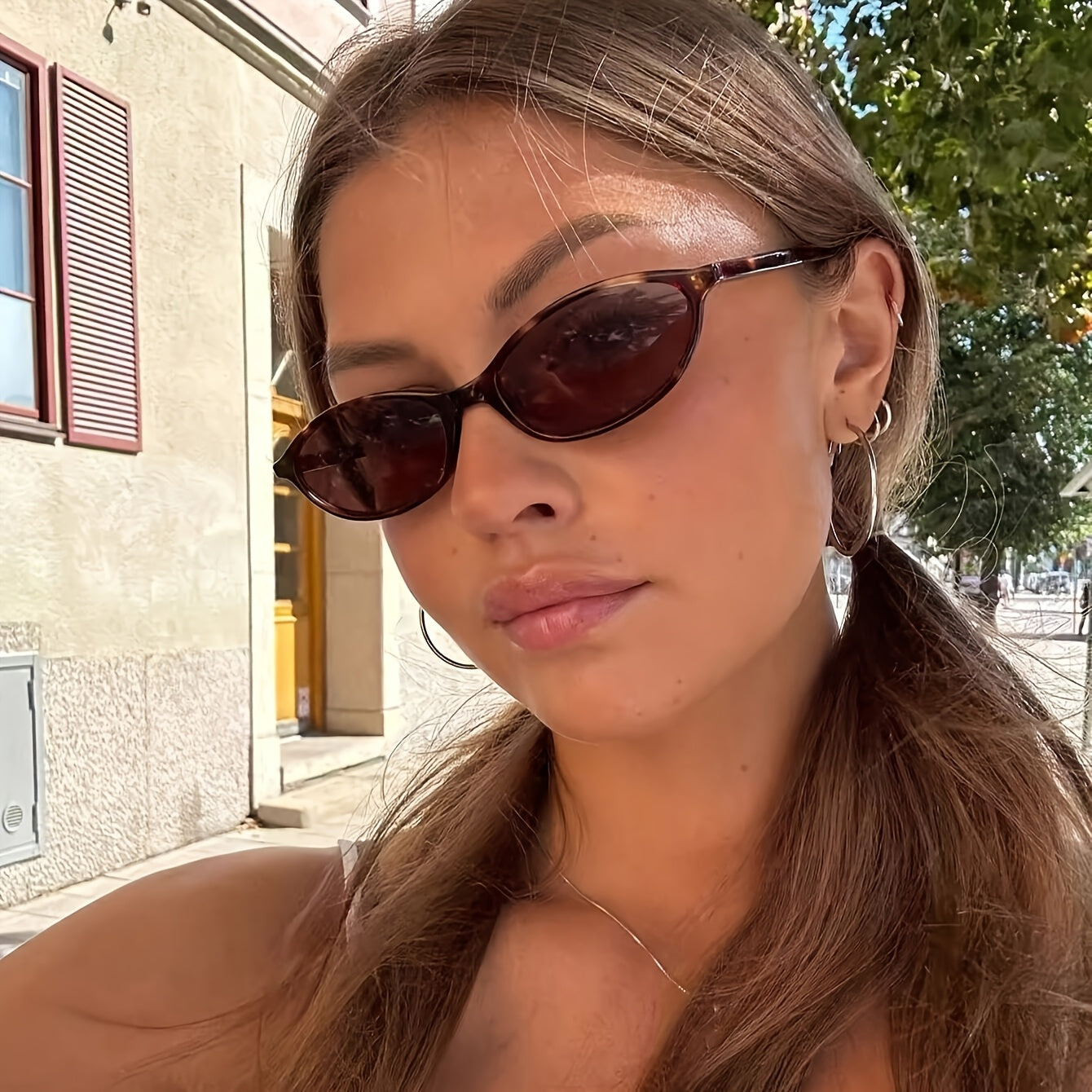 Occhiali da sole vintage sottili con protezione UV400 per donne – Eleganti occhiali slim in marrone e nero