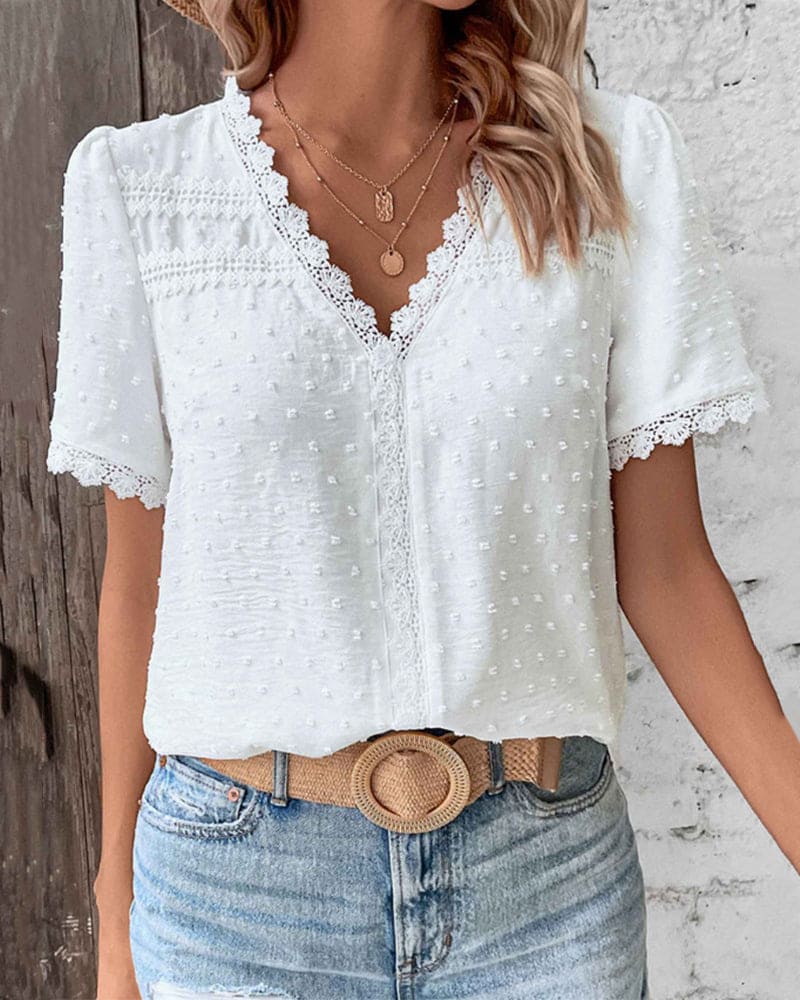 Elegante blusa in pizzo con scollatura a V per donne – Maglietta estiva leggera, romantica e femminile