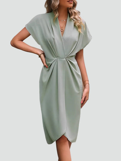 Abito midi aderente con drappeggio – Elegante vestito con scollo a V per donne