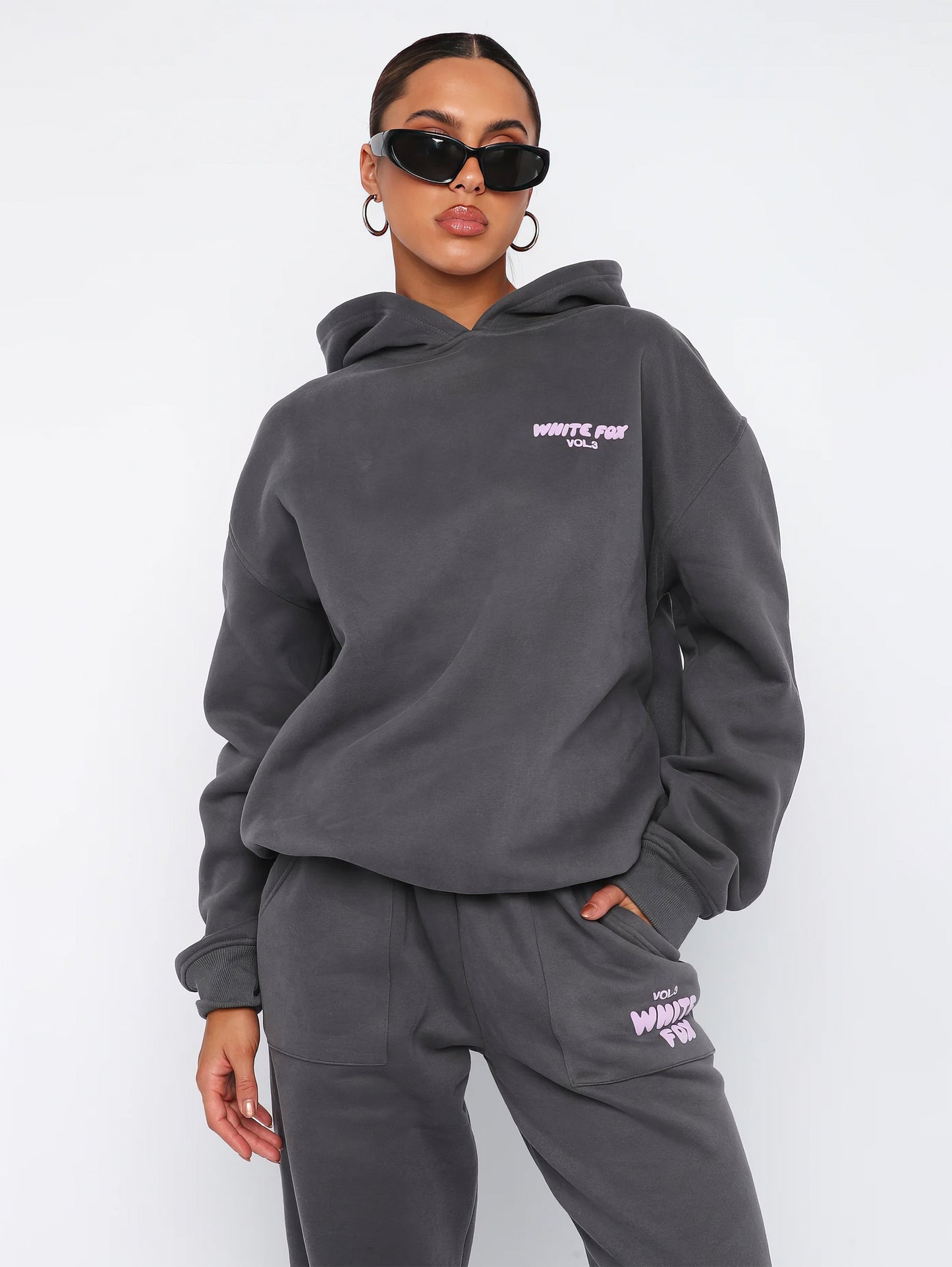 Oréline - Set Elegante a Due Pezzi: Felpa con Cappuccio e Pantaloni Sportivi a Vita Alta in Colori Tenui