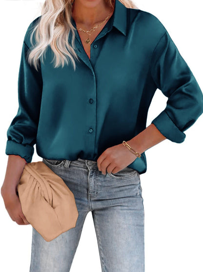 Amélina - Blusa leggera in satin colorato con bottoni e maniche lunghe