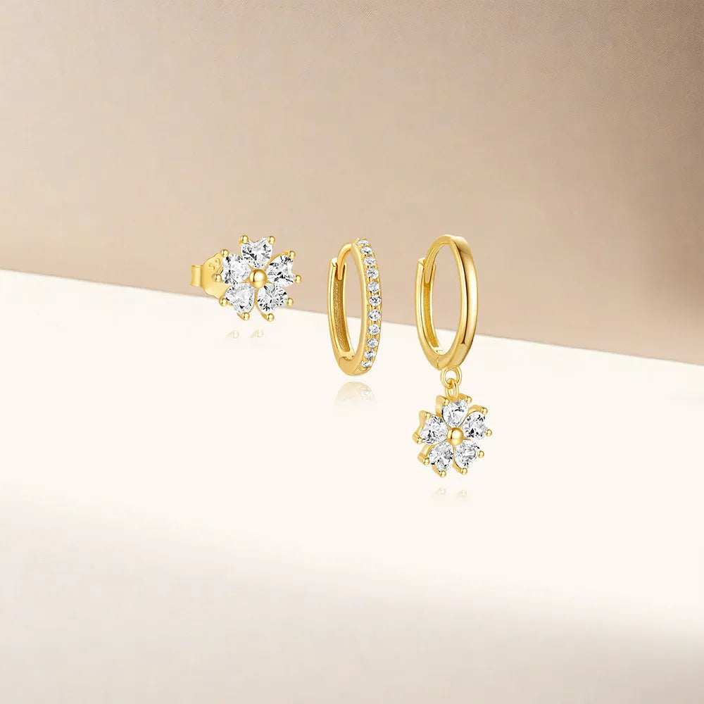 Eleganti orecchini con design floreale per donne – orecchini a cerchio e a perno in set