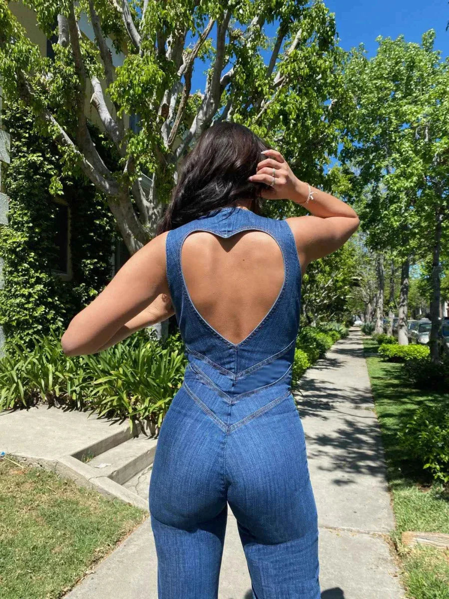 Tuta in Denim Figurante con Cut-Out sulla Schiena per Donne – Overall Flared Moderno