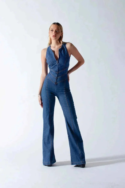 Tuta in Denim Figurante con Cut-Out sulla Schiena per Donne – Overall Flared Moderno