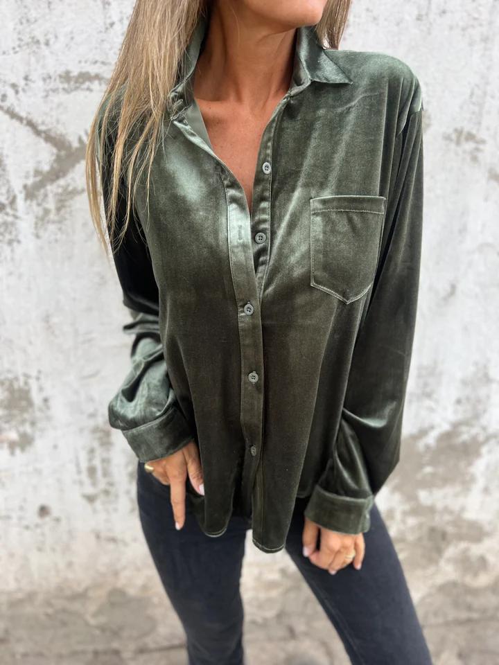 Marjolaine - Camicia di velluto nei colori primaverili con maniche lunghe, bottoni e taschino